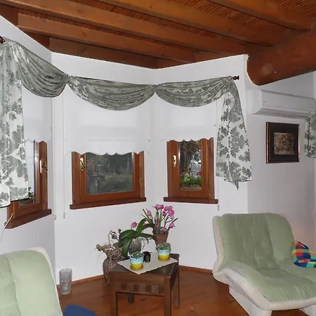 فندق مبيت وإفطار Mercan Villam